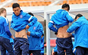 这年轻人太阳官方晒赢球海报 隔扣字母哥的瑞安-邓恩登上封面